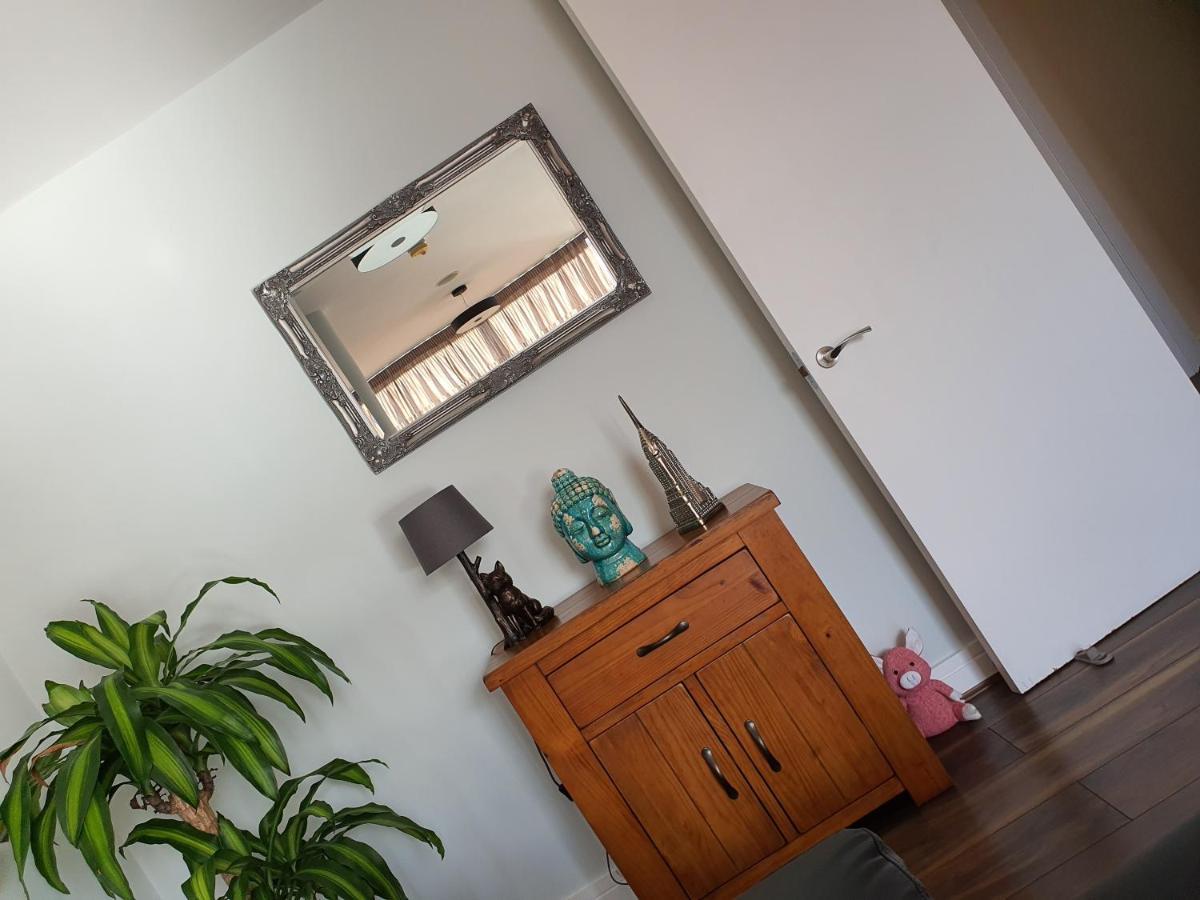 Luxury Marina Views At Titanic Quarter Apartment Belfast