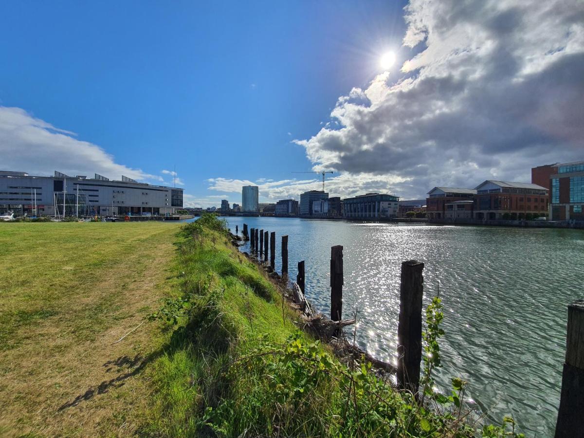 Luxury Marina Views At Titanic Quarter Apartment Belfast