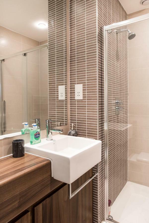 Luxury Marina Views At Titanic Quarter Apartment Belfast
